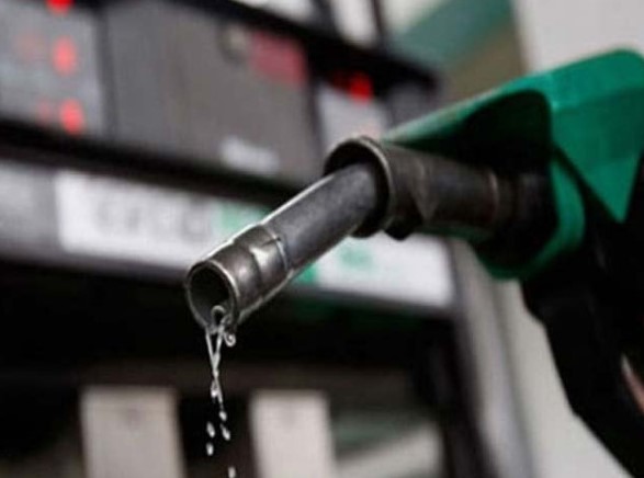 Good news for the public، A major reduction in petrol prices is expected. Good news for the public، A major reduction in petrol prices is expected.