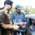 ٹریفک پولیس کا چالان نہ جمع کروانے والوں کی گاڑیاں ضبط کرنے کا فیصلہ