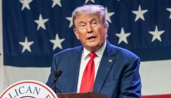 Trump criticizes India, praises Pakistan at White House Trump criticizes India, praises Pakistan at White House