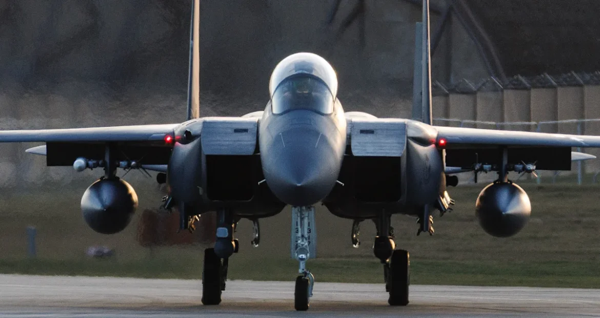 امریکی جنگی طیارے گرین لینڈ کس لے گئے؟ اصل وجہ سامنے آ گئی